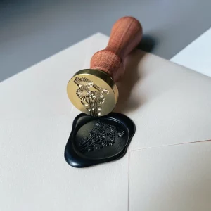 Come Realizzare un Invito Minimali per un Matrimonio: Guida Completa