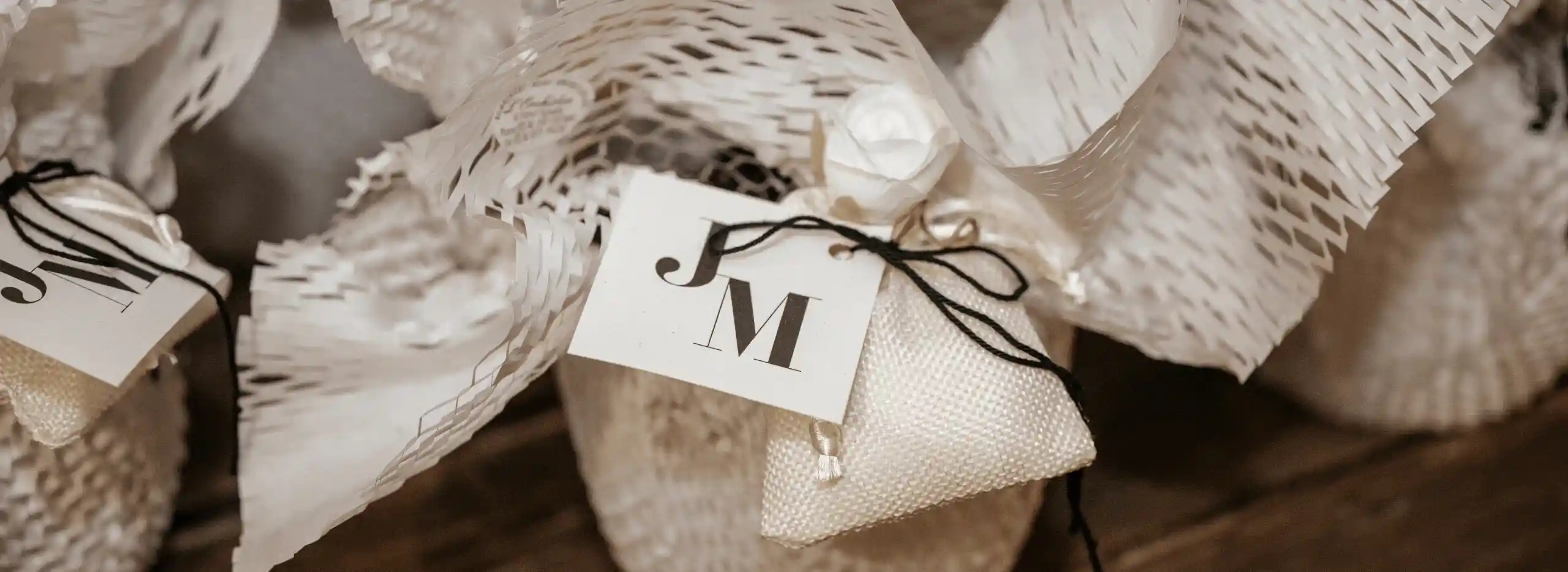 Etichette personalizzate per bomboniere e matrimoni - grafica wedding