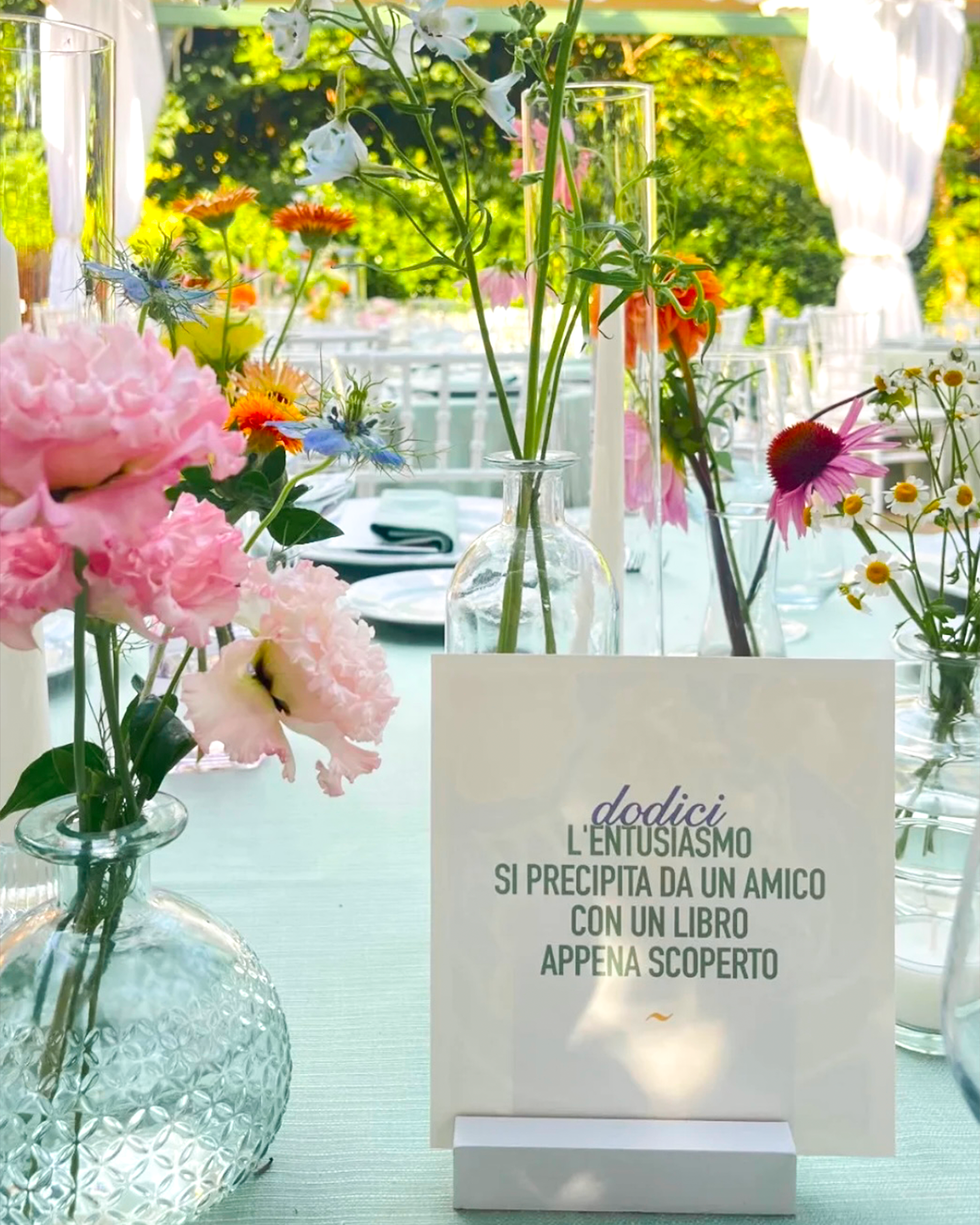 segnatavolo con numero - grafica wedding